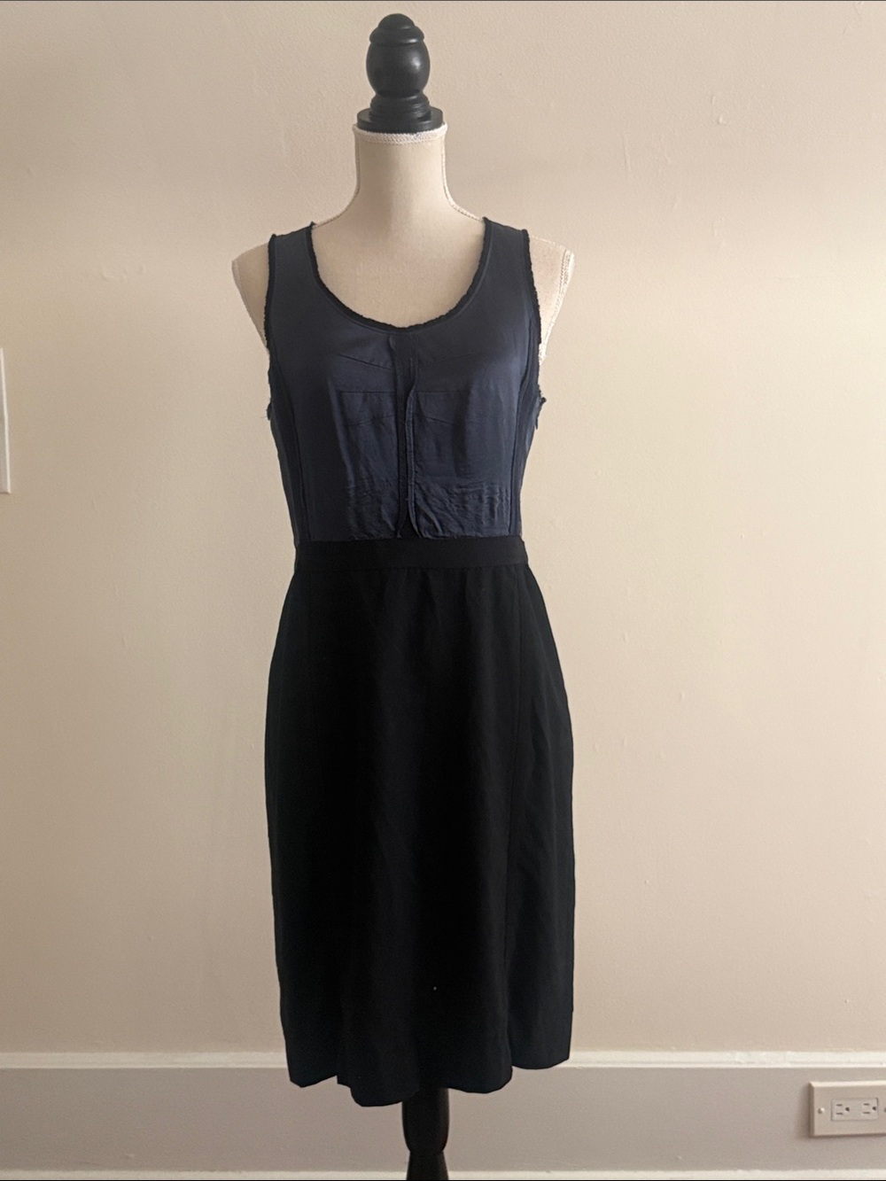 Banana Republic Silk Wool Navy Black Sleeveless Sheath Dress Sz 8